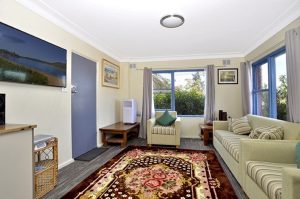 Ettalong waterfront retreat.jpg15