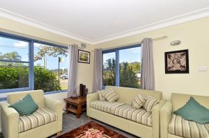 Ettalong waterfront retreat.jpg4