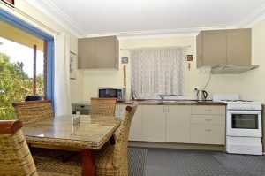 Ettalong waterfront retreat.jpg6
